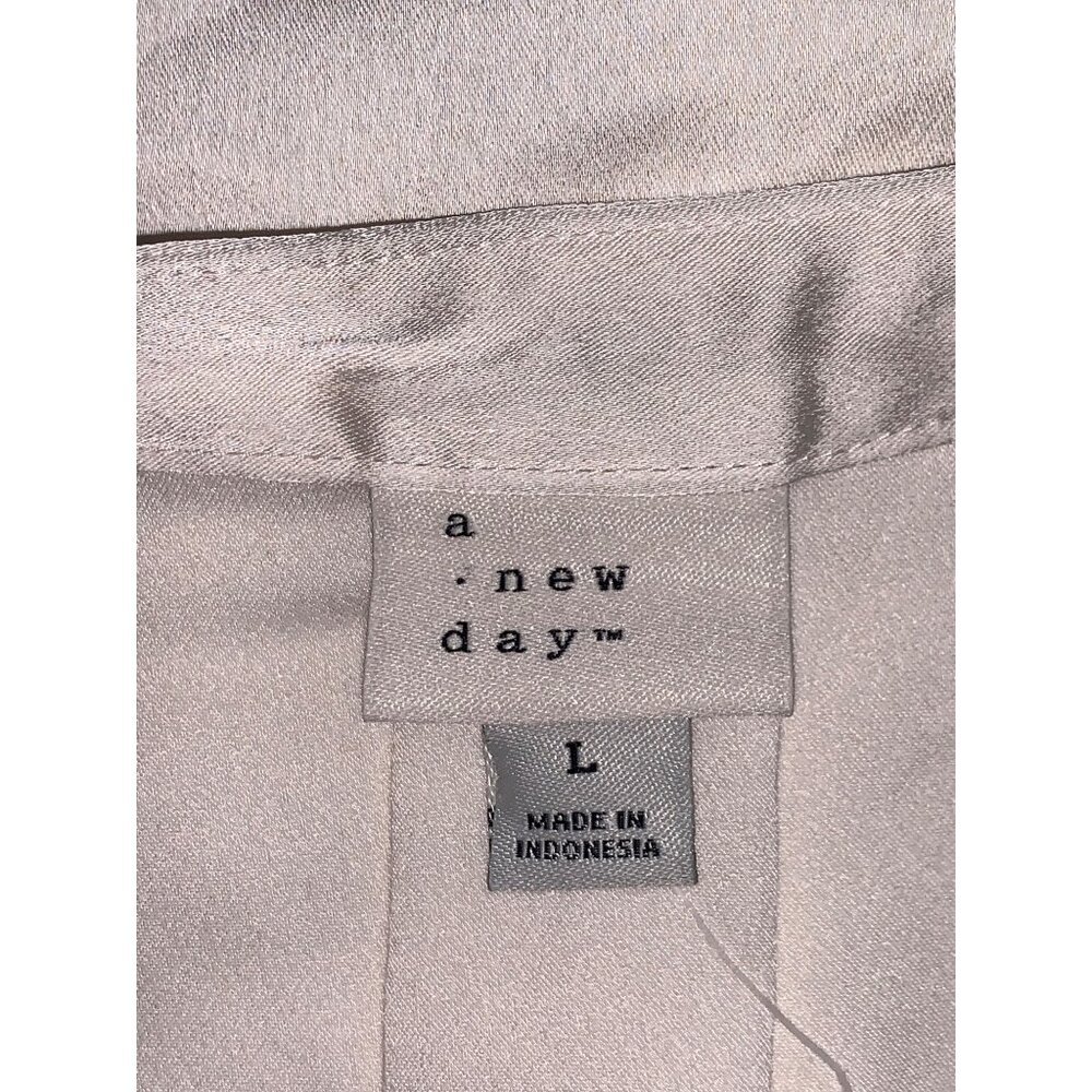 A New Day Womens Cream Short-Sleeve Button-Up Shirt Blouse Size Large - Picture 6 of 8